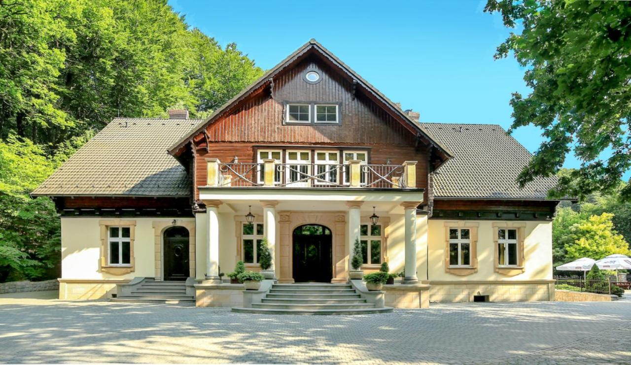 Hotel "Dworek Lesniczowka" Wodzisław Śląski Εξωτερικό φωτογραφία
