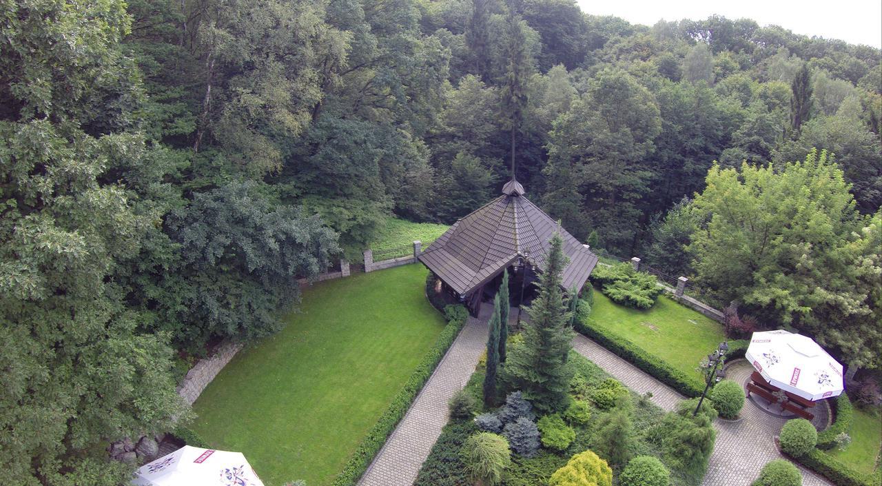 Hotel "Dworek Lesniczowka" Wodzisław Śląski Εξωτερικό φωτογραφία