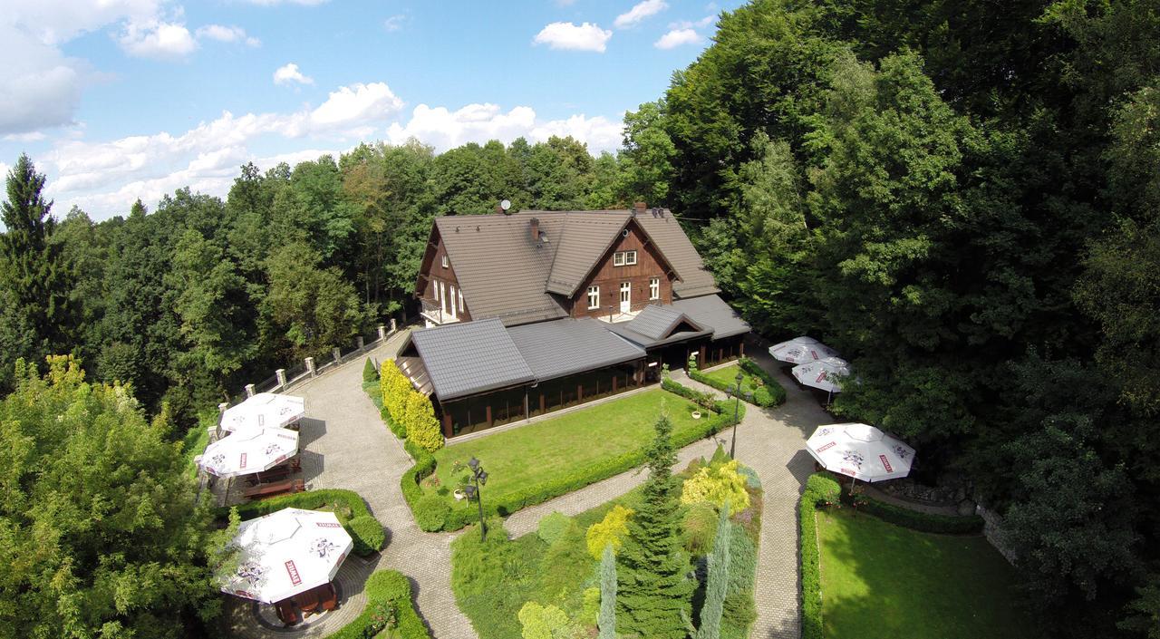 Hotel "Dworek Lesniczowka" Wodzisław Śląski Εξωτερικό φωτογραφία
