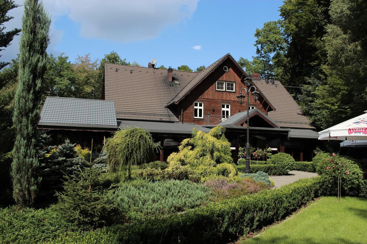 Hotel "Dworek Lesniczowka" Wodzisław Śląski Εξωτερικό φωτογραφία