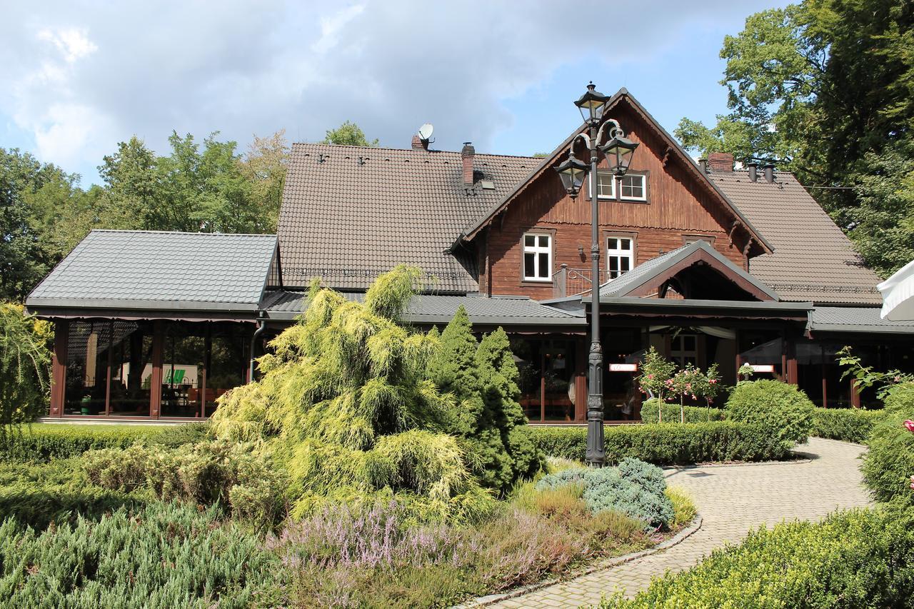 Hotel "Dworek Lesniczowka" Wodzisław Śląski Εξωτερικό φωτογραφία
